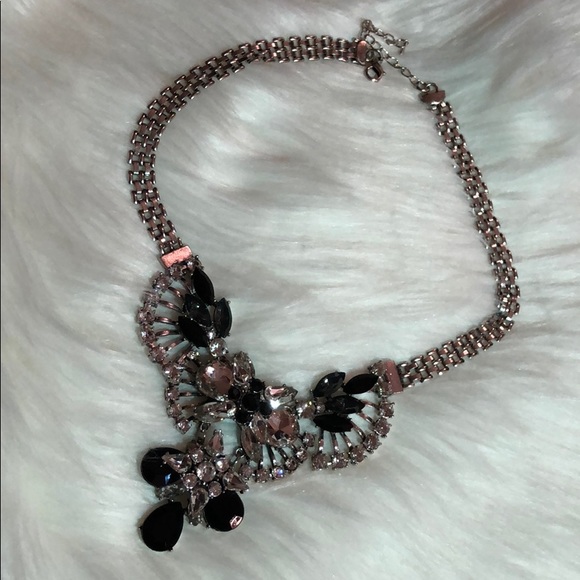 Black and silver statement necklace - Picture 2 of 2